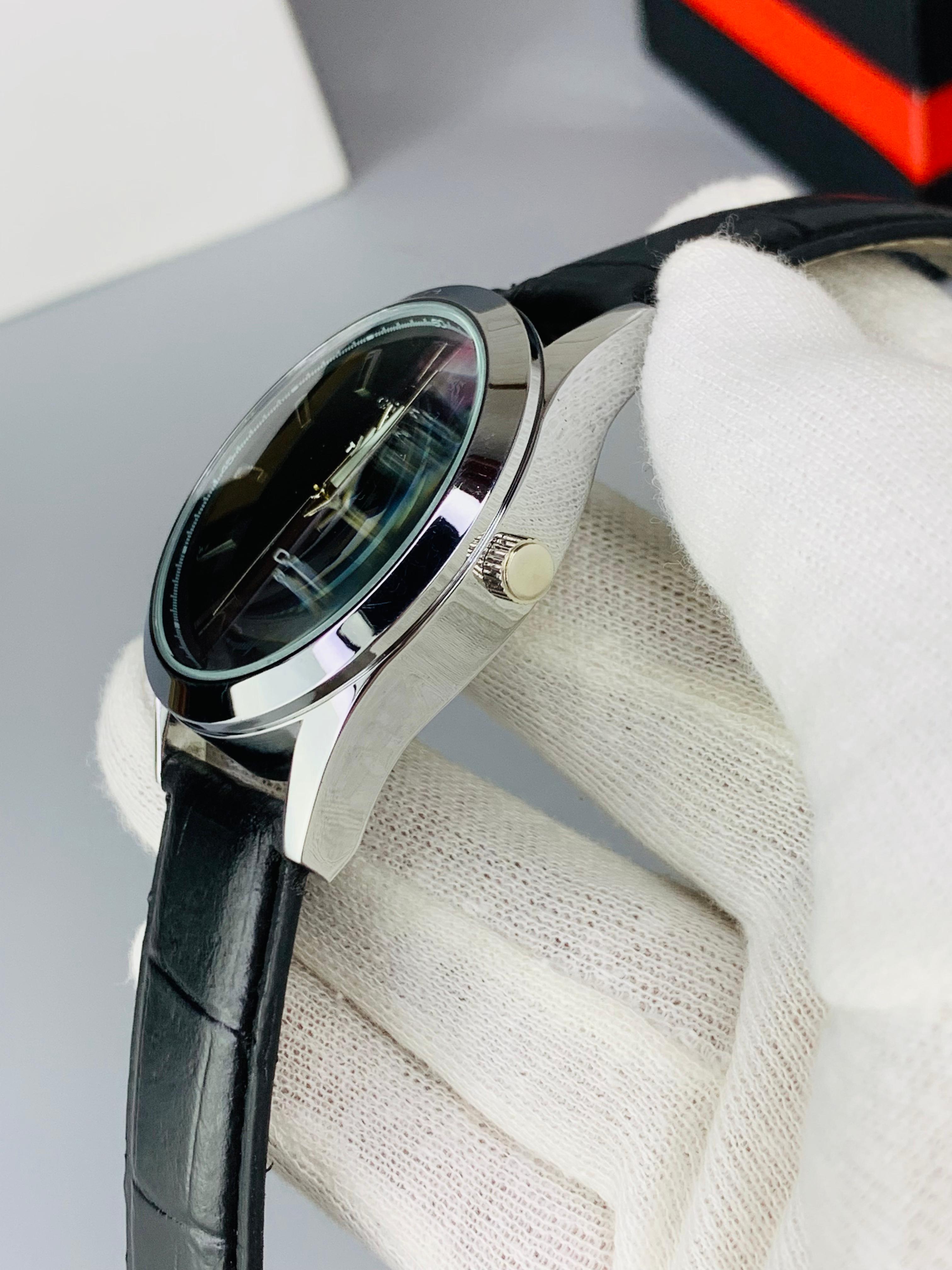 Day & Date Working Leather Strap Watch