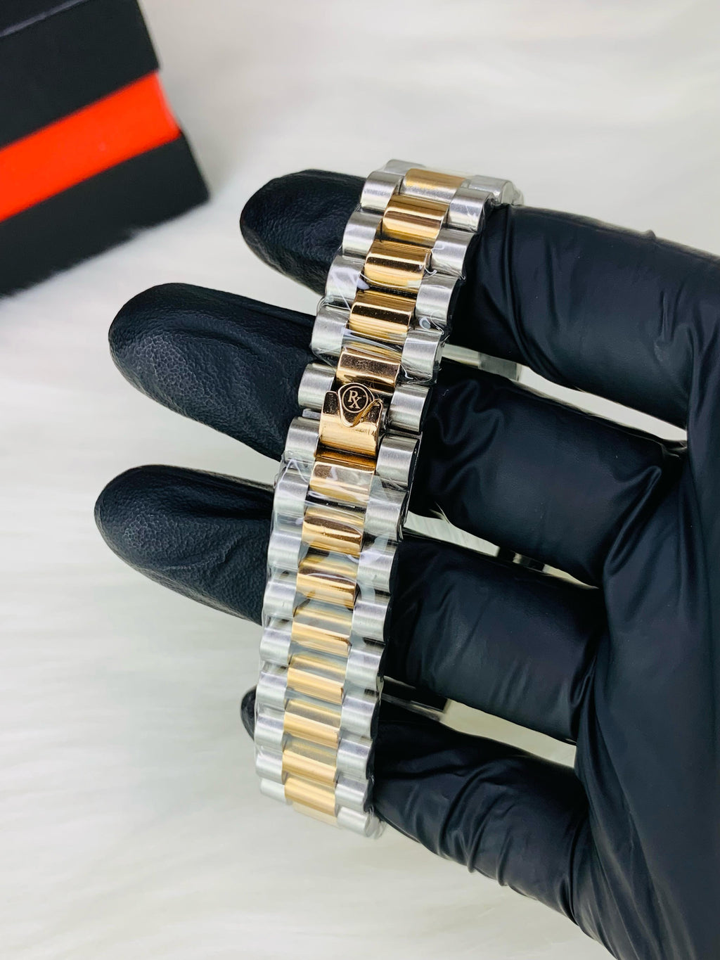 Rose Gold Plain Bezel Watch